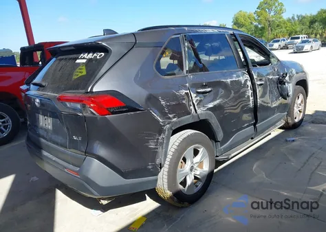 2020 Toyota Rav4 Xle z USA, uszkodzony, nr VIN JTMW1RFV8LJ021899
